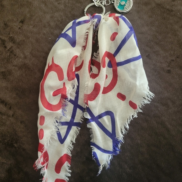 Gucci Keychain scarf with attachments handmade - Picture 10 of 12